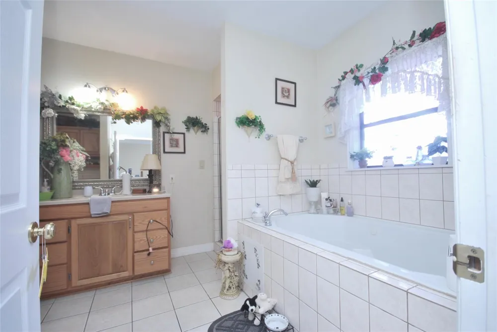302 S Main Street Schulenburg, TX 78956