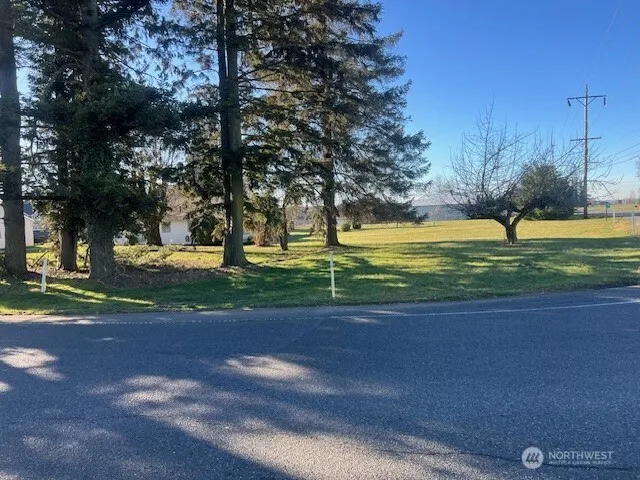 8885 Line rd Lynden, WA 98264