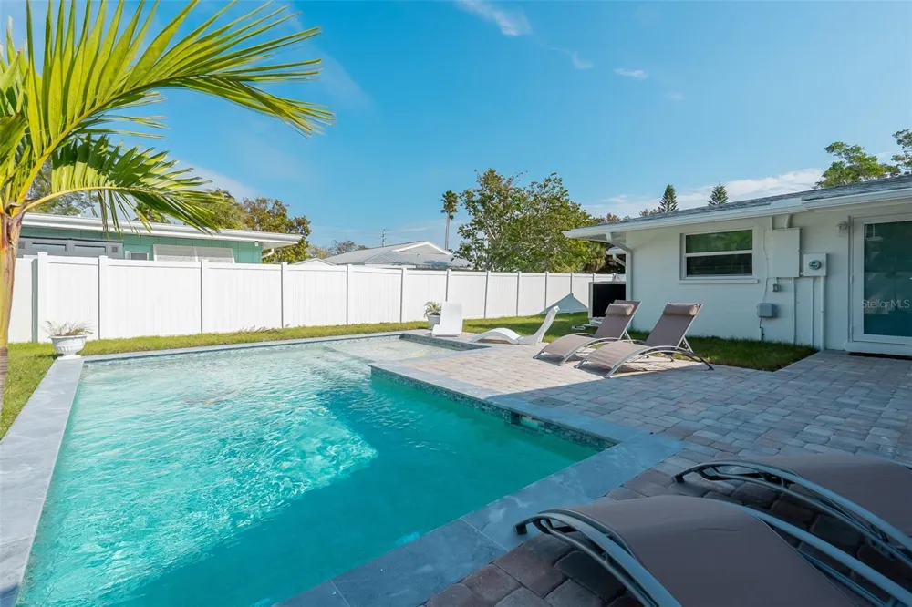 408 71ST STREET Holmes Beach, FL 34217