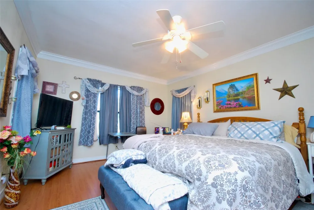 302 S Main Street Schulenburg, TX 78956