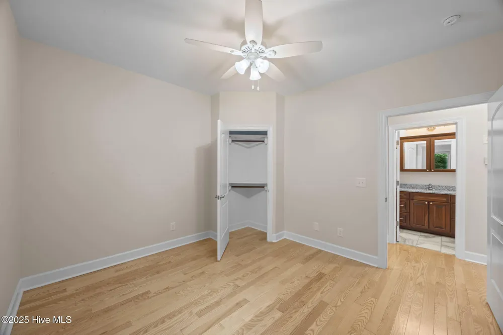 402 Whittaker Point Road Oriental, NC 28571