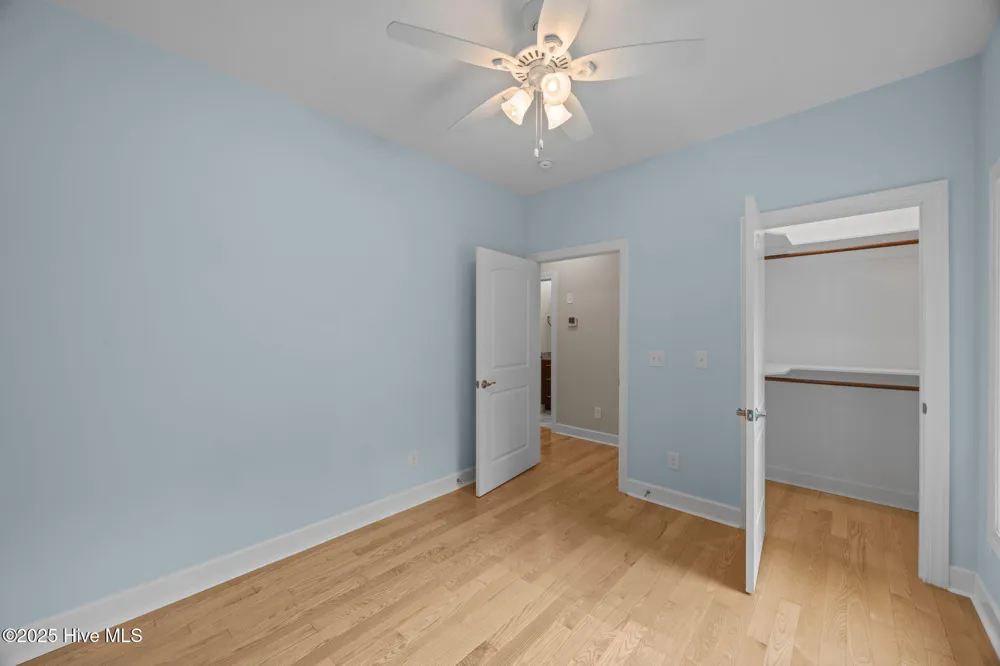 402 Whittaker Point Road Oriental, NC 28571