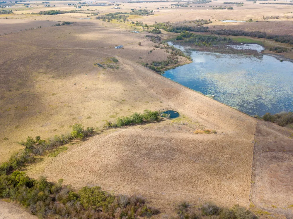 2689 County Road 419 Road Taylor, TX 76574