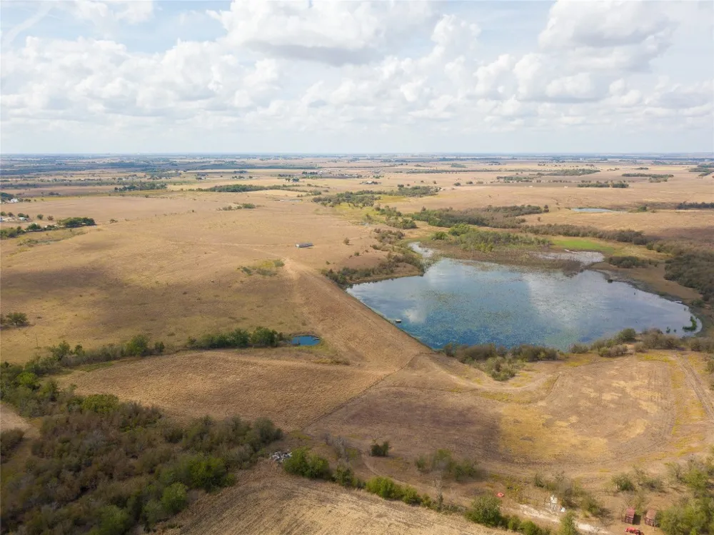 2689 County Road 419 Road Taylor, TX 76574