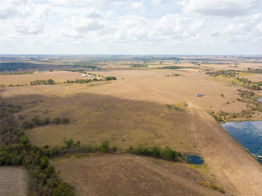 2689 County Road 419 Road Taylor, TX 76574