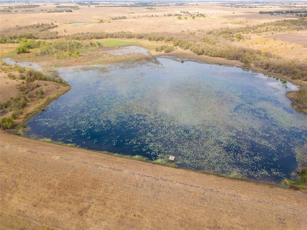 2689 County Road 419 Road Taylor, TX 76574