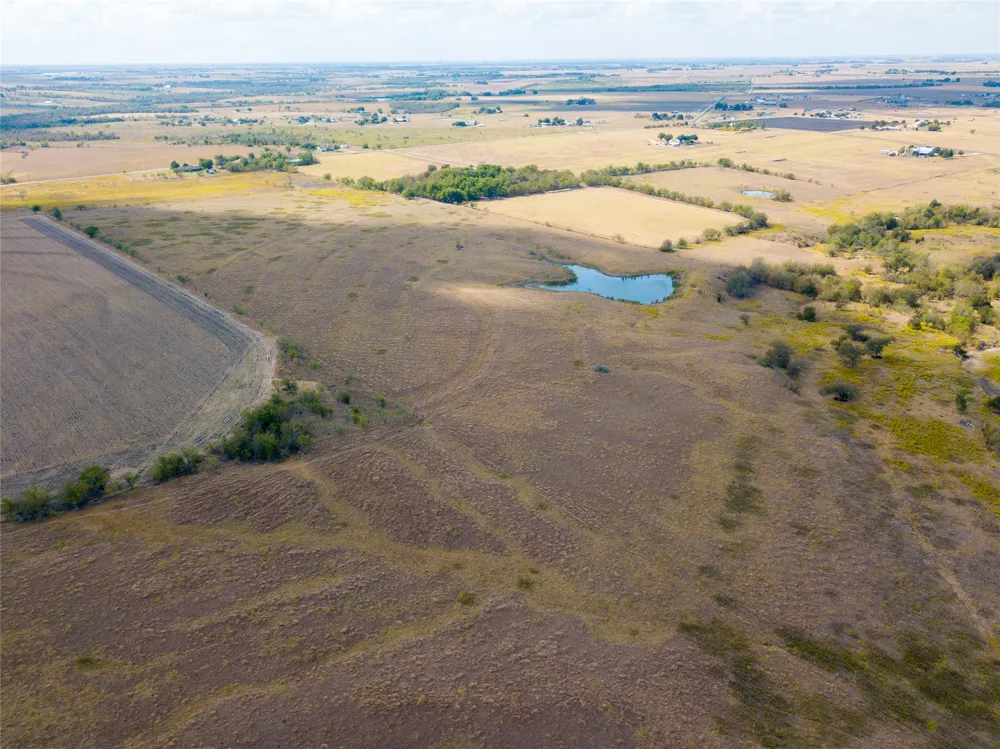 2689 County Road 419 Road Taylor, TX 76574