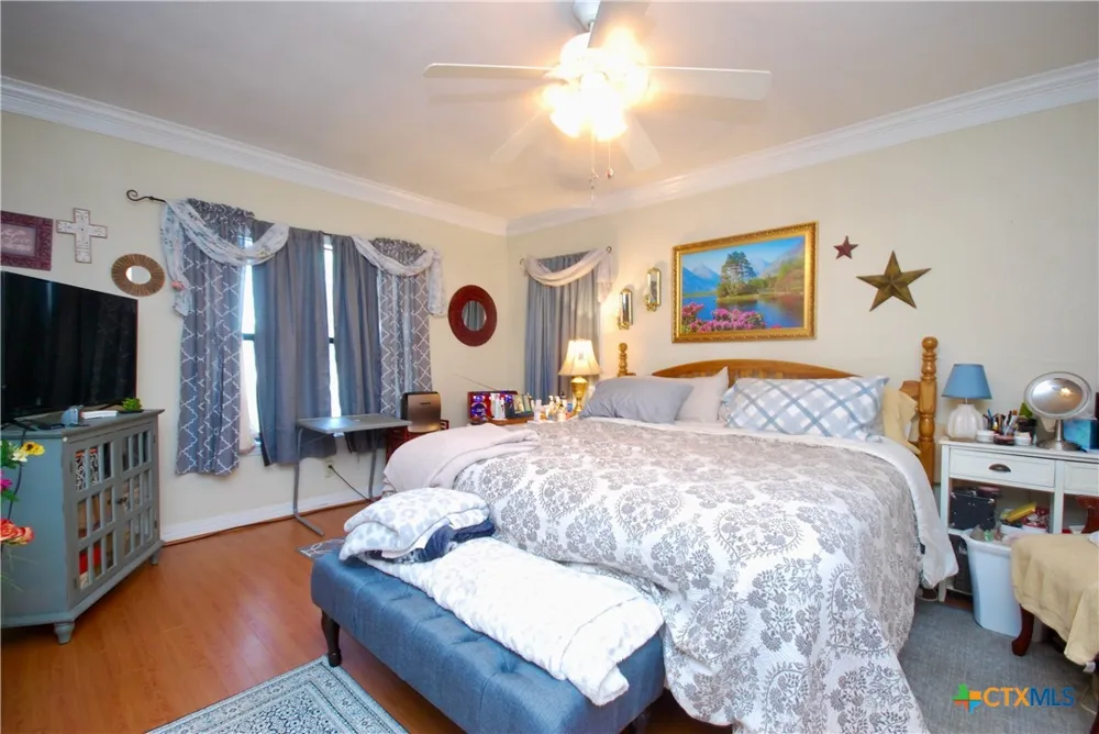 302 S Main Street Schulenburg, TX 78956