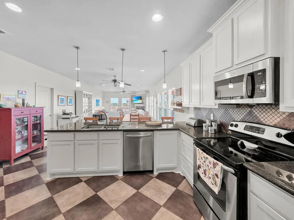 1332 Van Sant Gilchrist, TX 77617