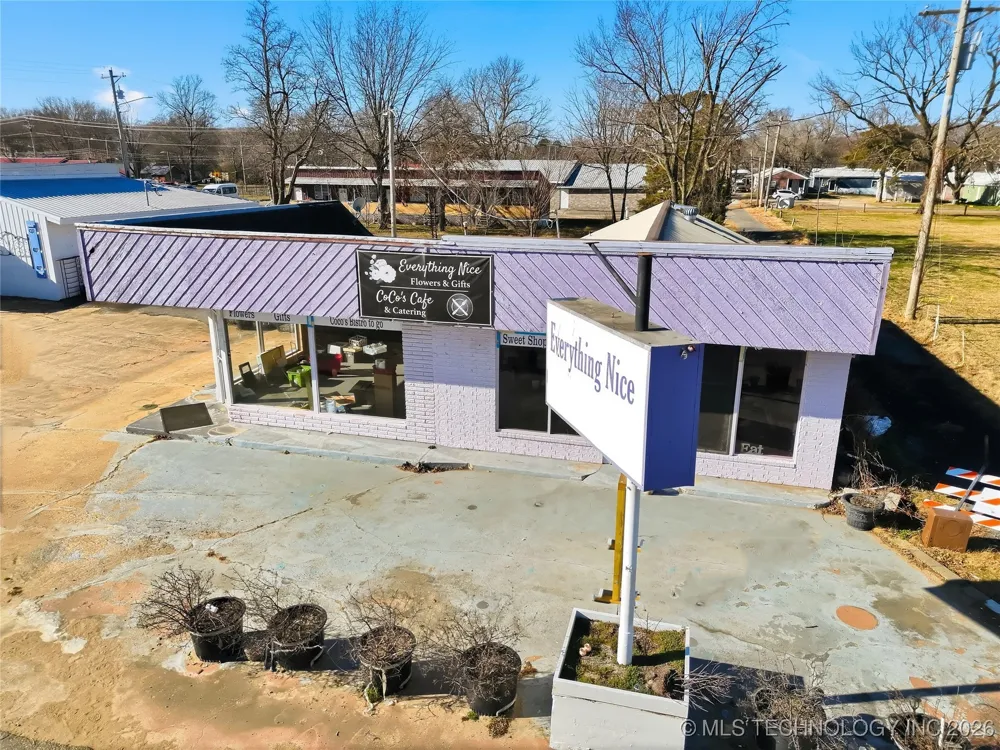 320 S 2nd Street Stilwell, OK 74960