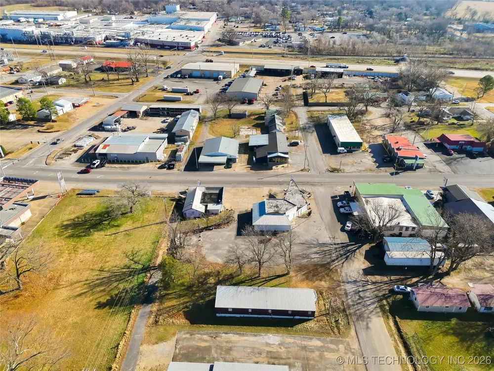 320 S 2nd Street Stilwell, OK 74960