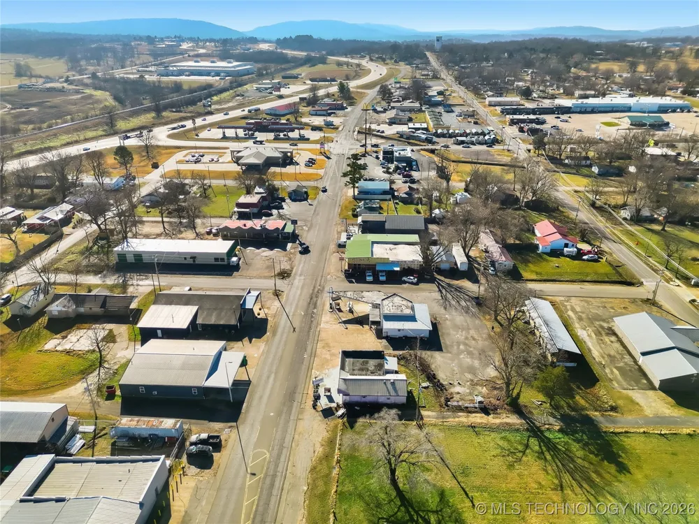 320 S 2nd Street Stilwell, OK 74960