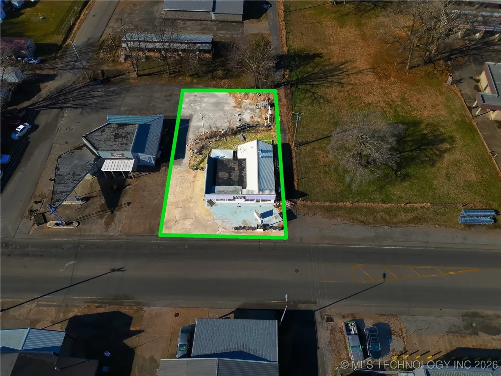 320 S 2nd Street Stilwell, OK 74960