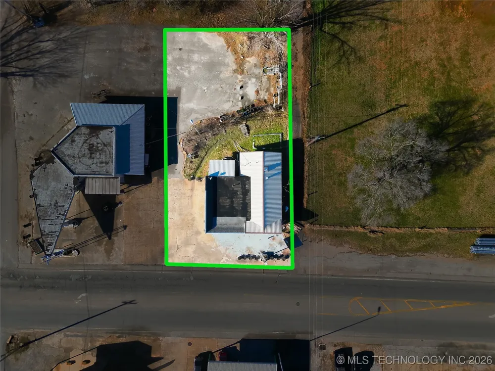 320 S 2nd Street Stilwell, OK 74960