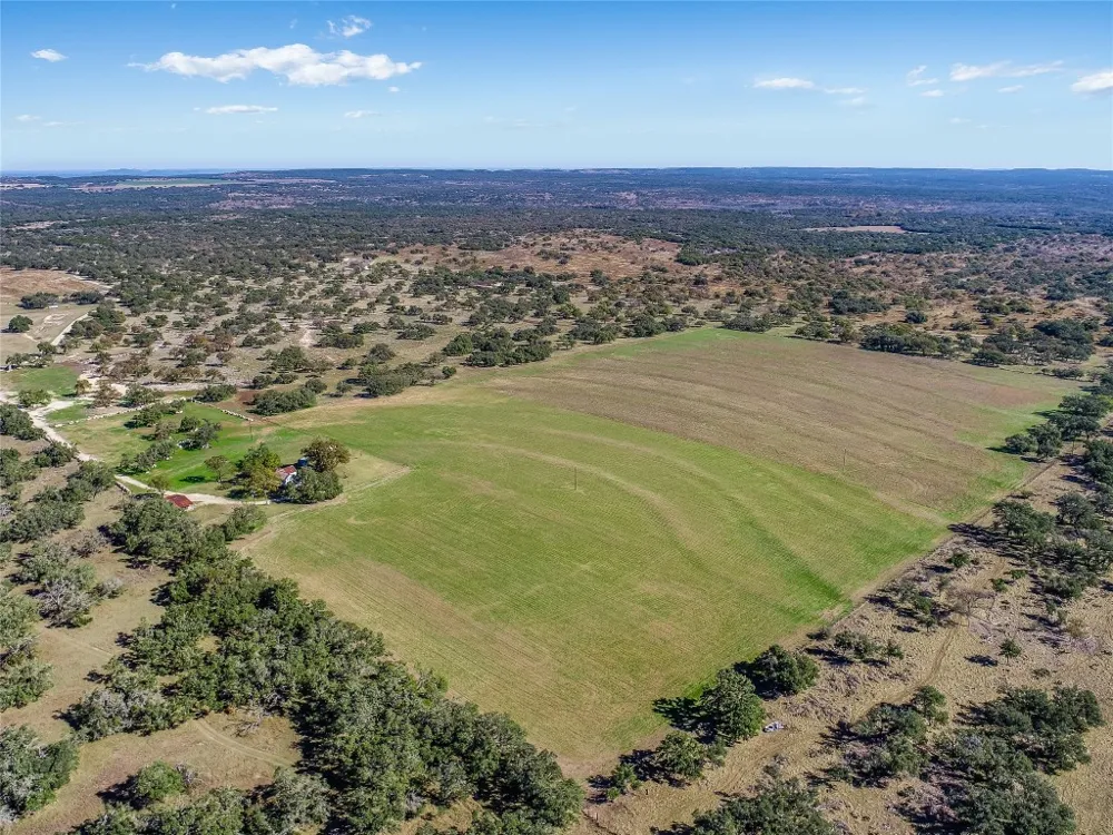 788 Clarence Jacoby Road Fredericksburg, TX 78624