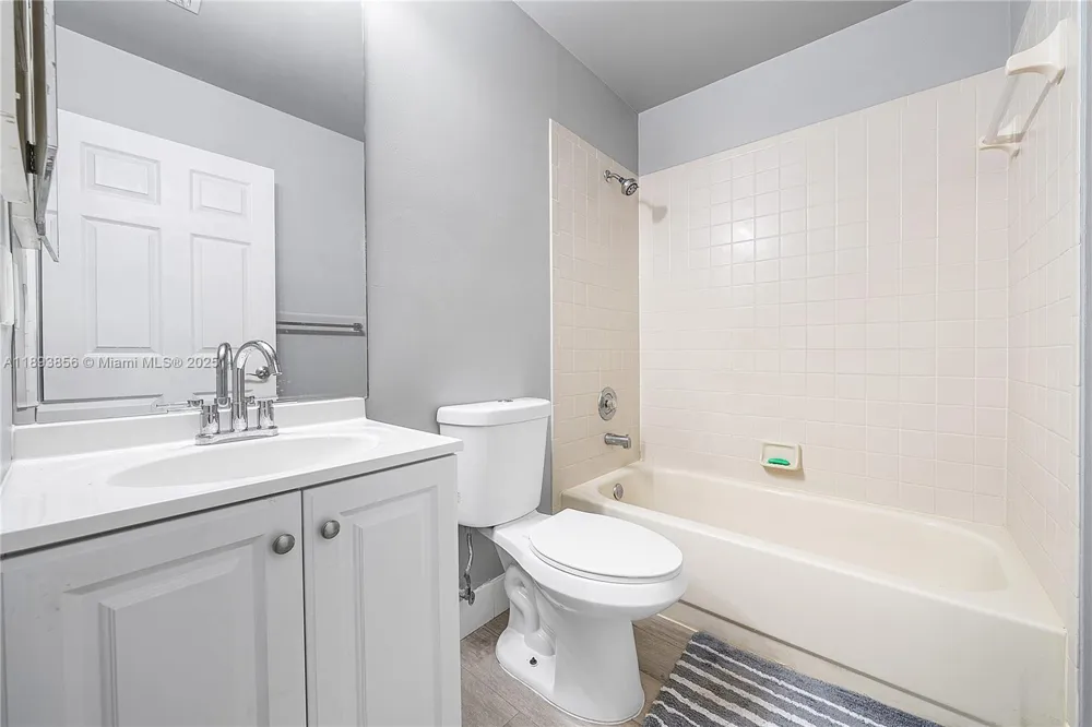 3875 Island club w Lantana, FL 33462