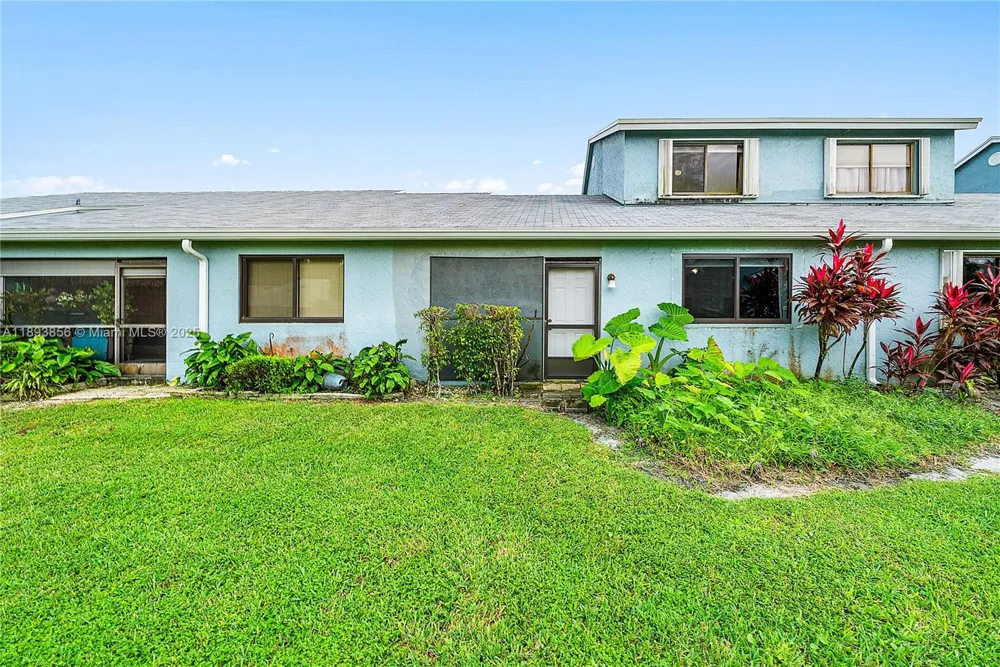 3875 Island club w Lantana, FL 33462