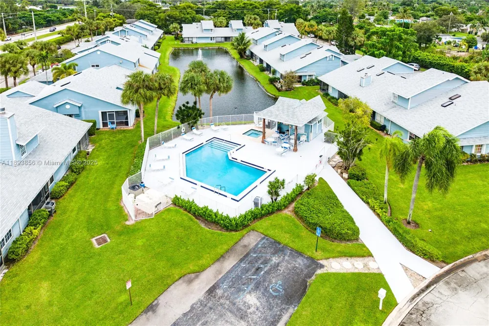 3875 Island club w Lantana, FL 33462