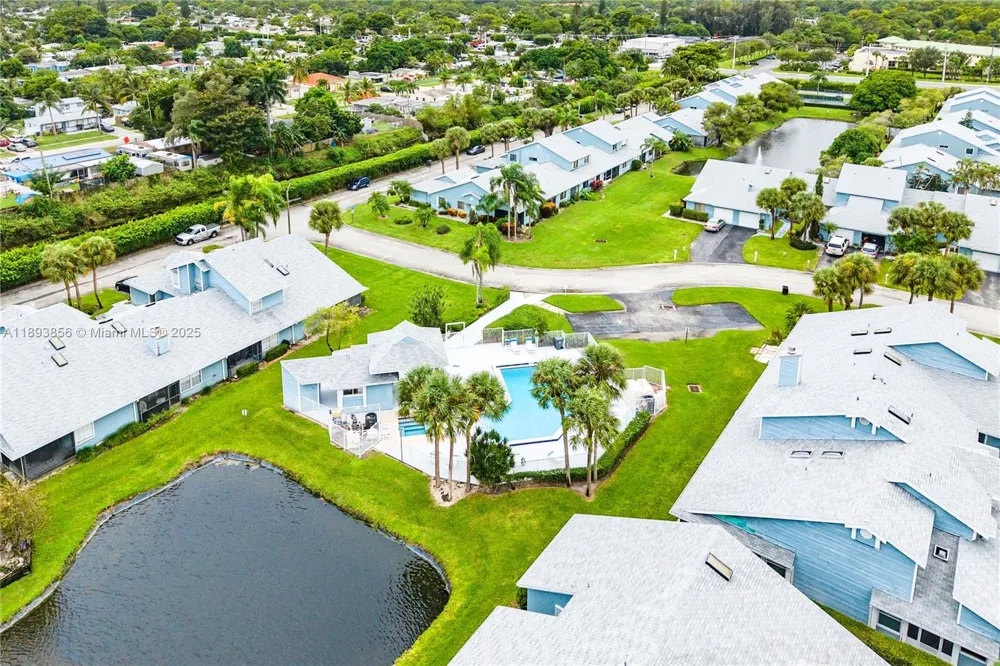 3875 Island club w Lantana, FL 33462