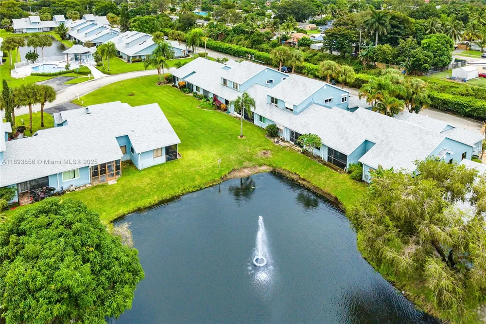 3875 Island club w Lantana, FL 33462