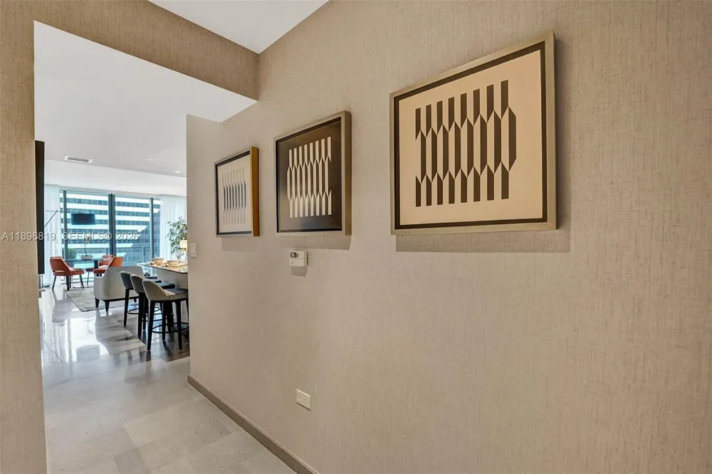 88 SW 7th St #1408 Miami, FL 33130
