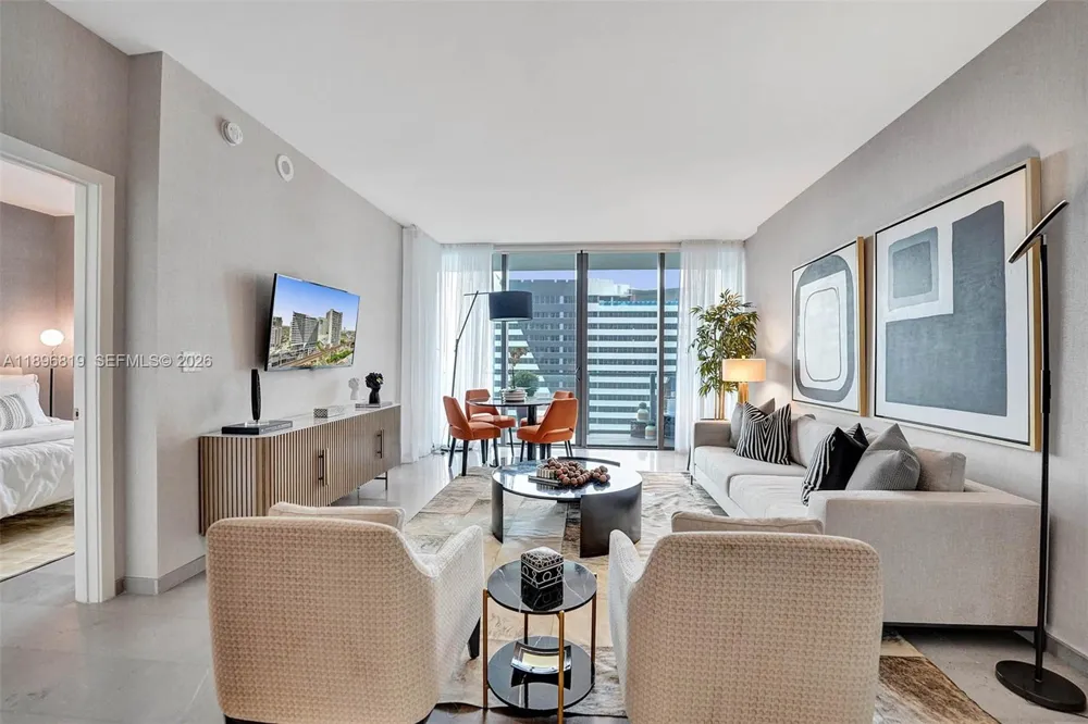 88 SW 7th St #1408 Miami, FL 33130