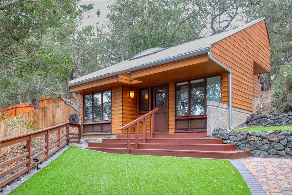 1021 Hillcrest Cambria, CA 93428