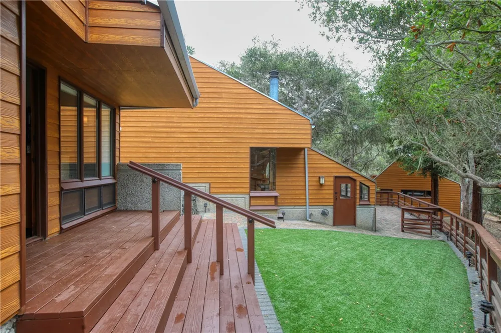 1021 Hillcrest Cambria, CA 93428