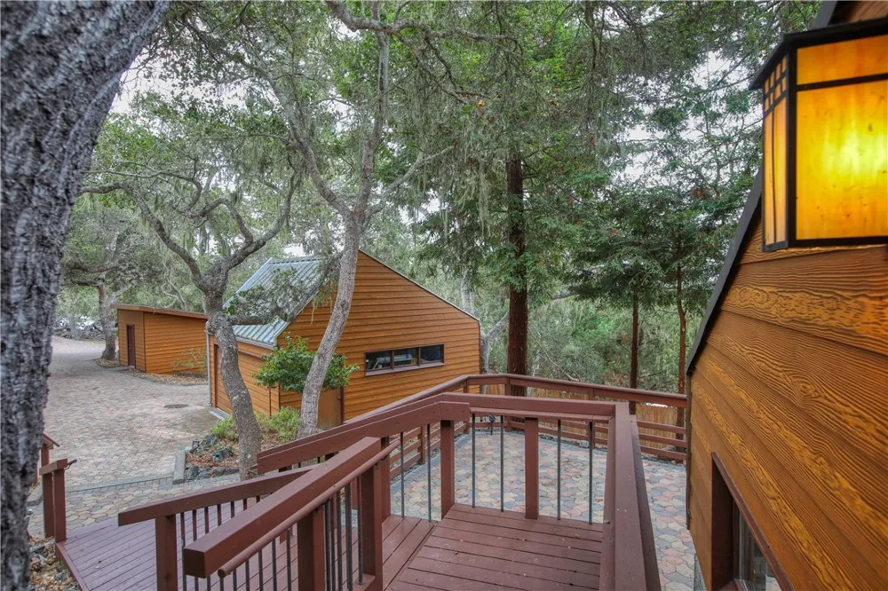 1021 Hillcrest Cambria, CA 93428