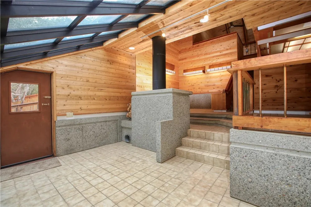 1021 Hillcrest Cambria, CA 93428