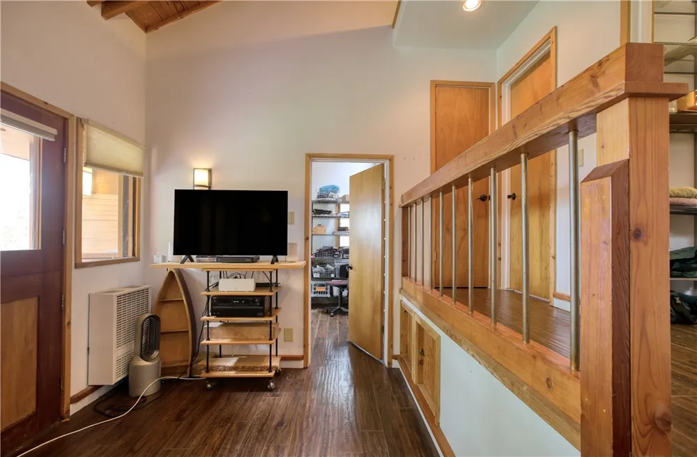 1021 Hillcrest Cambria, CA 93428