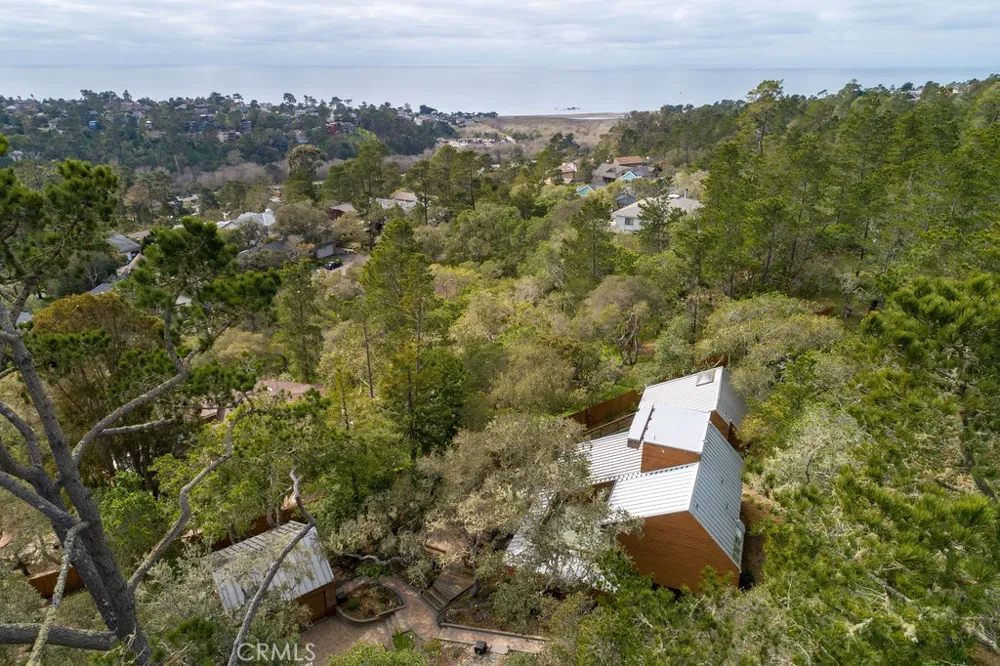 1021 Hillcrest Cambria, CA 93428