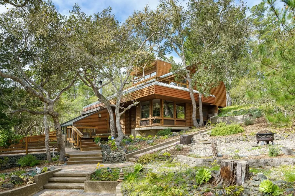 1021 Hillcrest Cambria, CA 93428