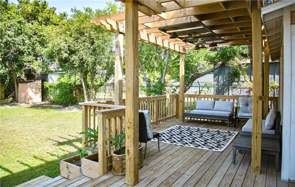 1318 Mesquite Street Corpus Christi, TX 78401