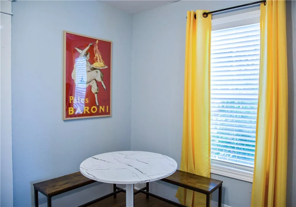 1318 Mesquite Street Corpus Christi, TX 78401