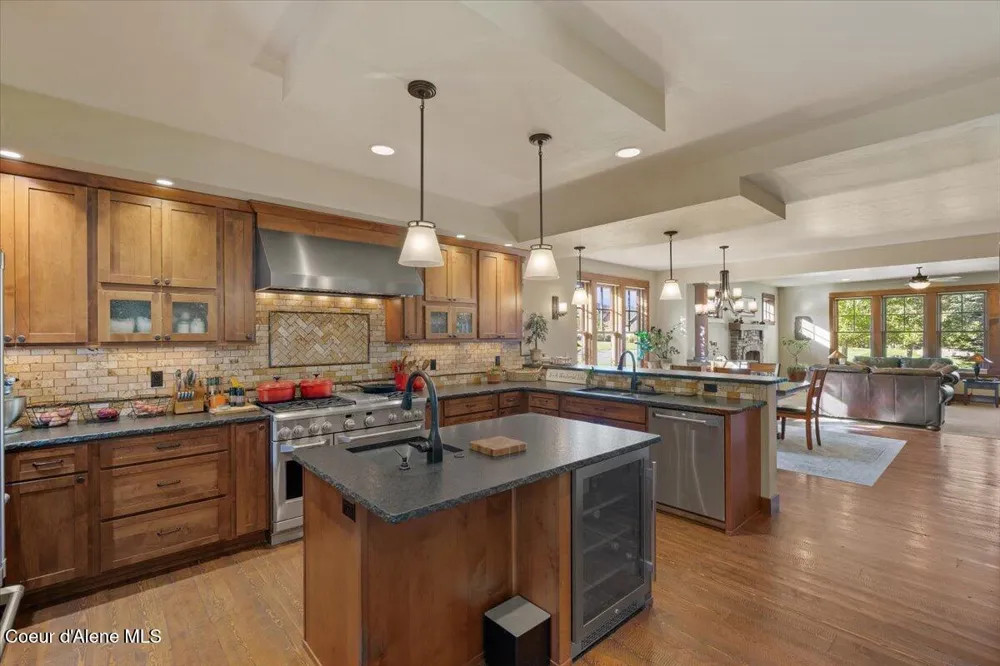 1538 E BRUIN LOOP Hayden, ID 83835