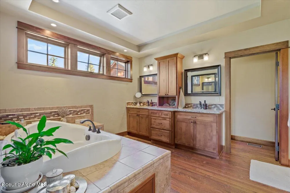 1538 E BRUIN LOOP Hayden, ID 83835