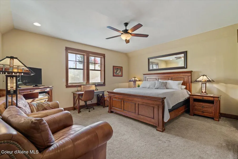 1538 E BRUIN LOOP Hayden, ID 83835