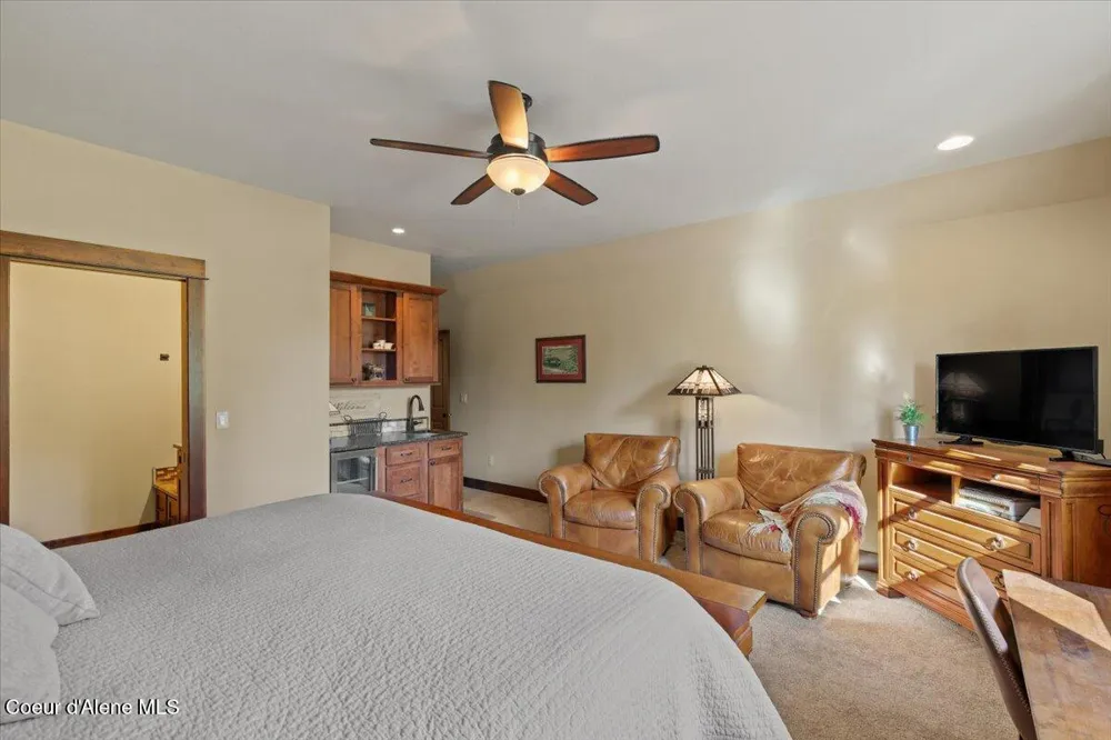 1538 E BRUIN LOOP Hayden, ID 83835