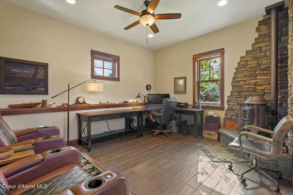 1538 E BRUIN LOOP Hayden, ID 83835