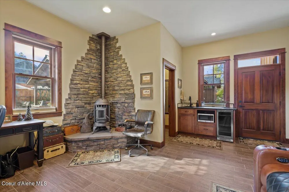 1538 E BRUIN LOOP Hayden, ID 83835