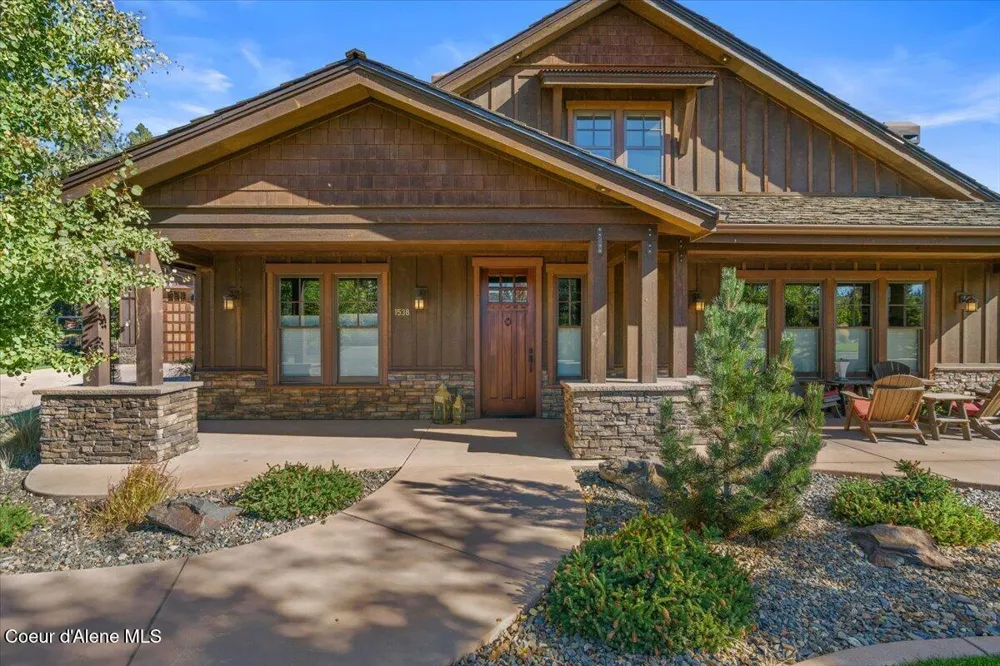 1538 E BRUIN LOOP Hayden, ID 83835