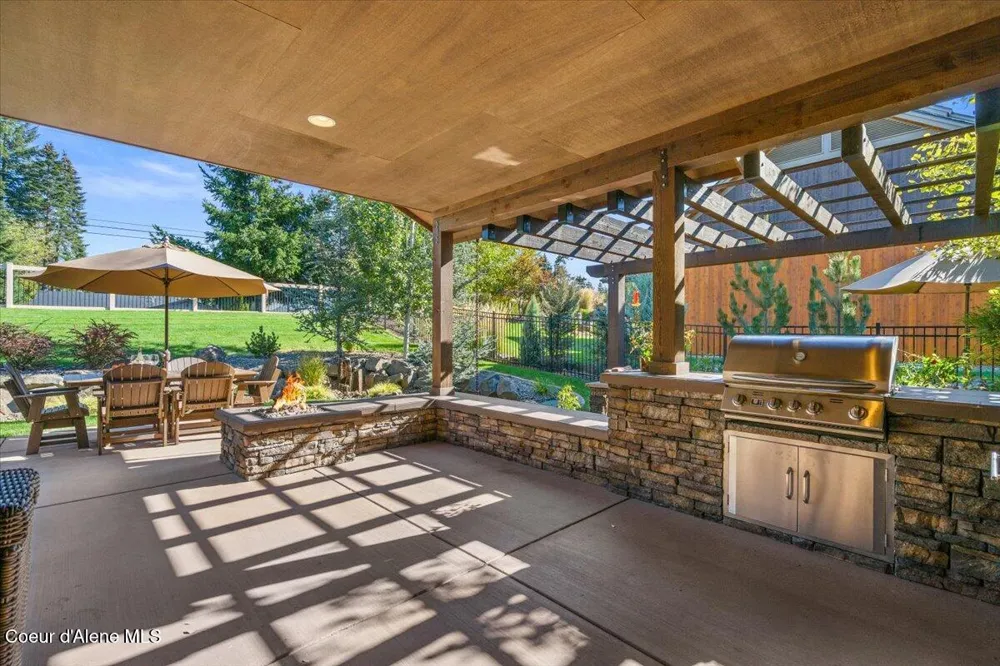 1538 E BRUIN LOOP Hayden, ID 83835