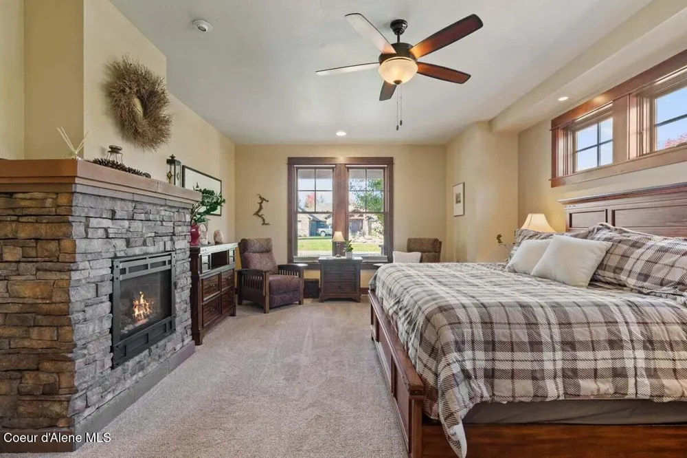1538 E BRUIN LOOP Hayden, ID 83835