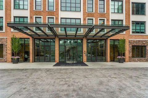 100 Garvies Point Road #1309