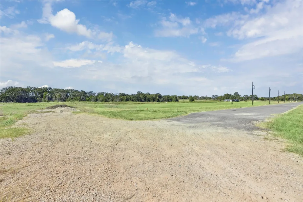 190 Impala Pass Rosanky, TX 78953