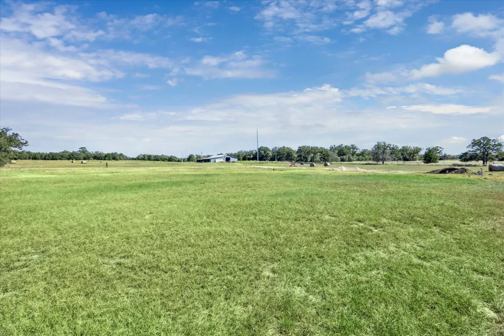 190 Impala Pass Rosanky, TX 78953