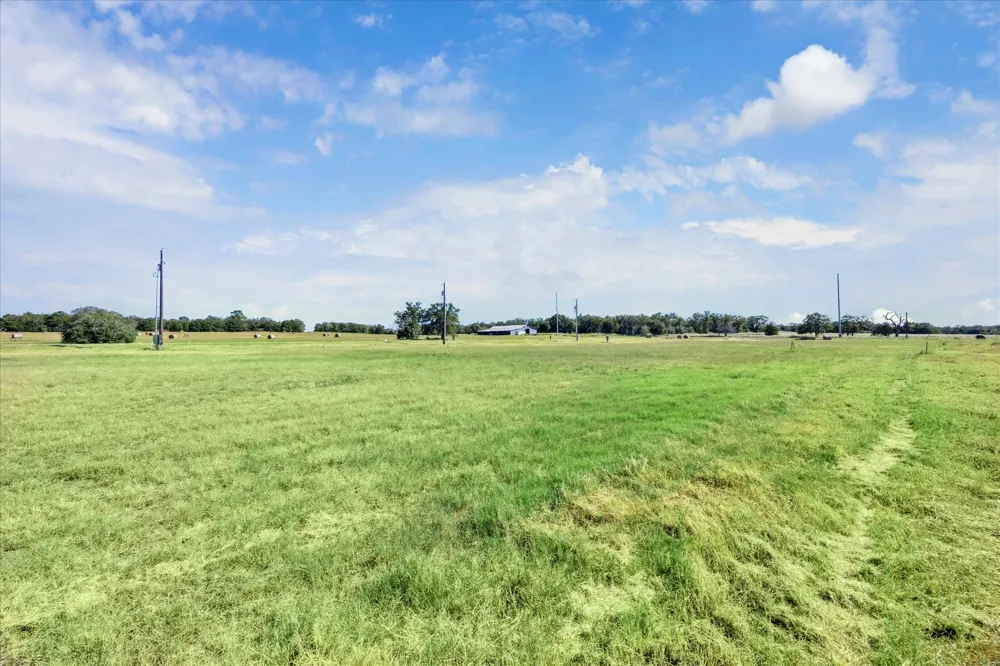 190 Impala Pass Rosanky, TX 78953