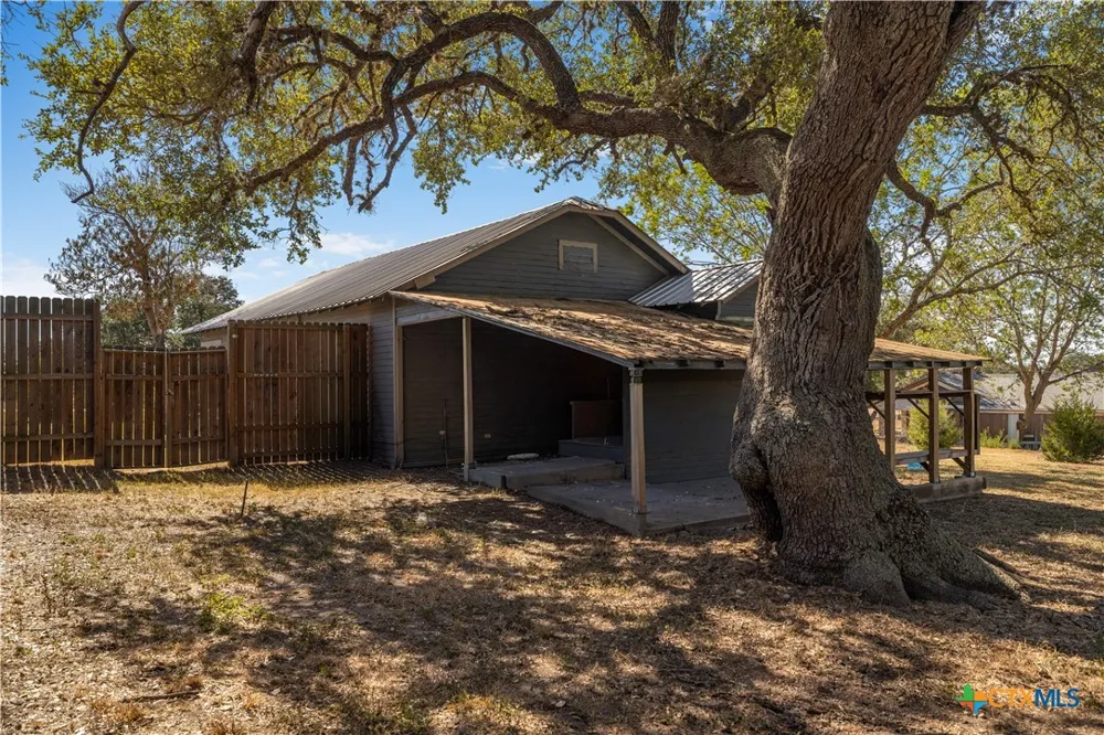 2205 Meyersville Road Meyersville, TX 77974