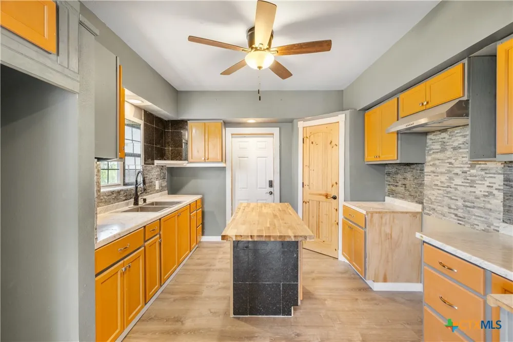2205 Meyersville Road Meyersville, TX 77974